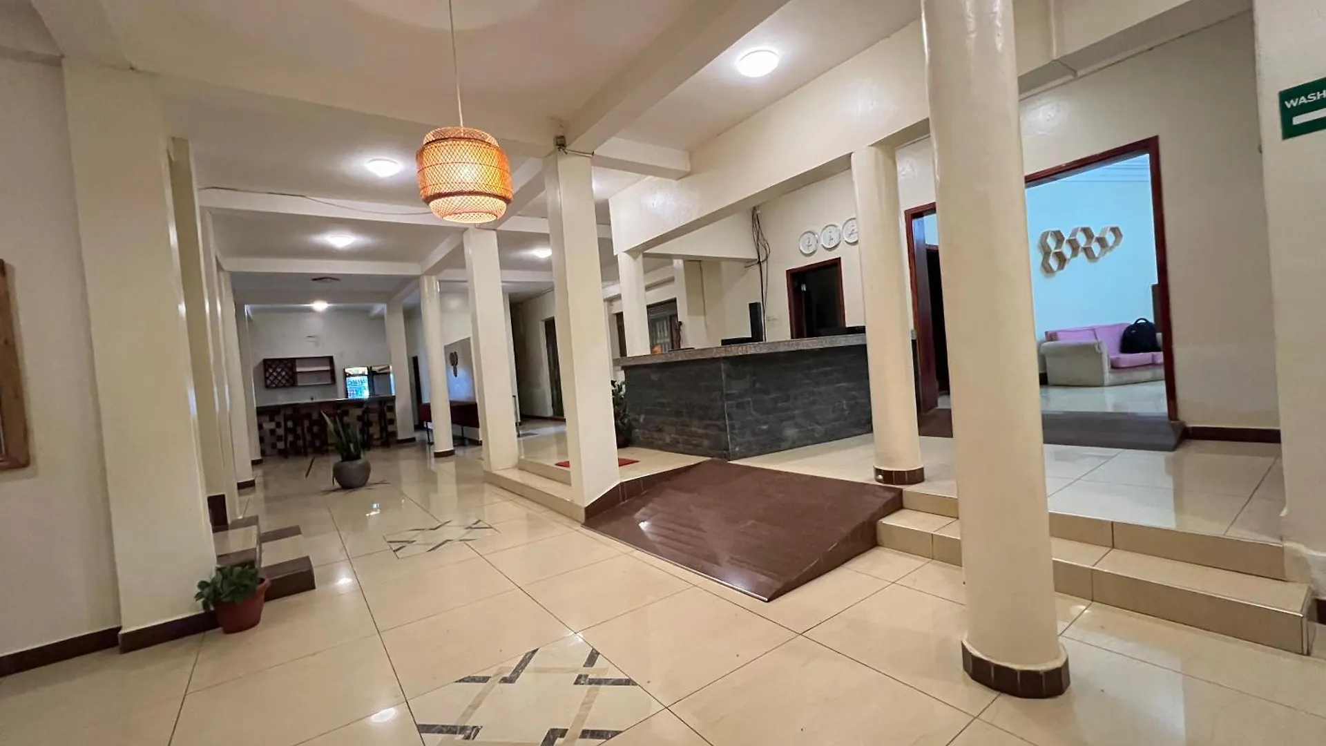 Victoria Rock Resort Entebbe 5*,