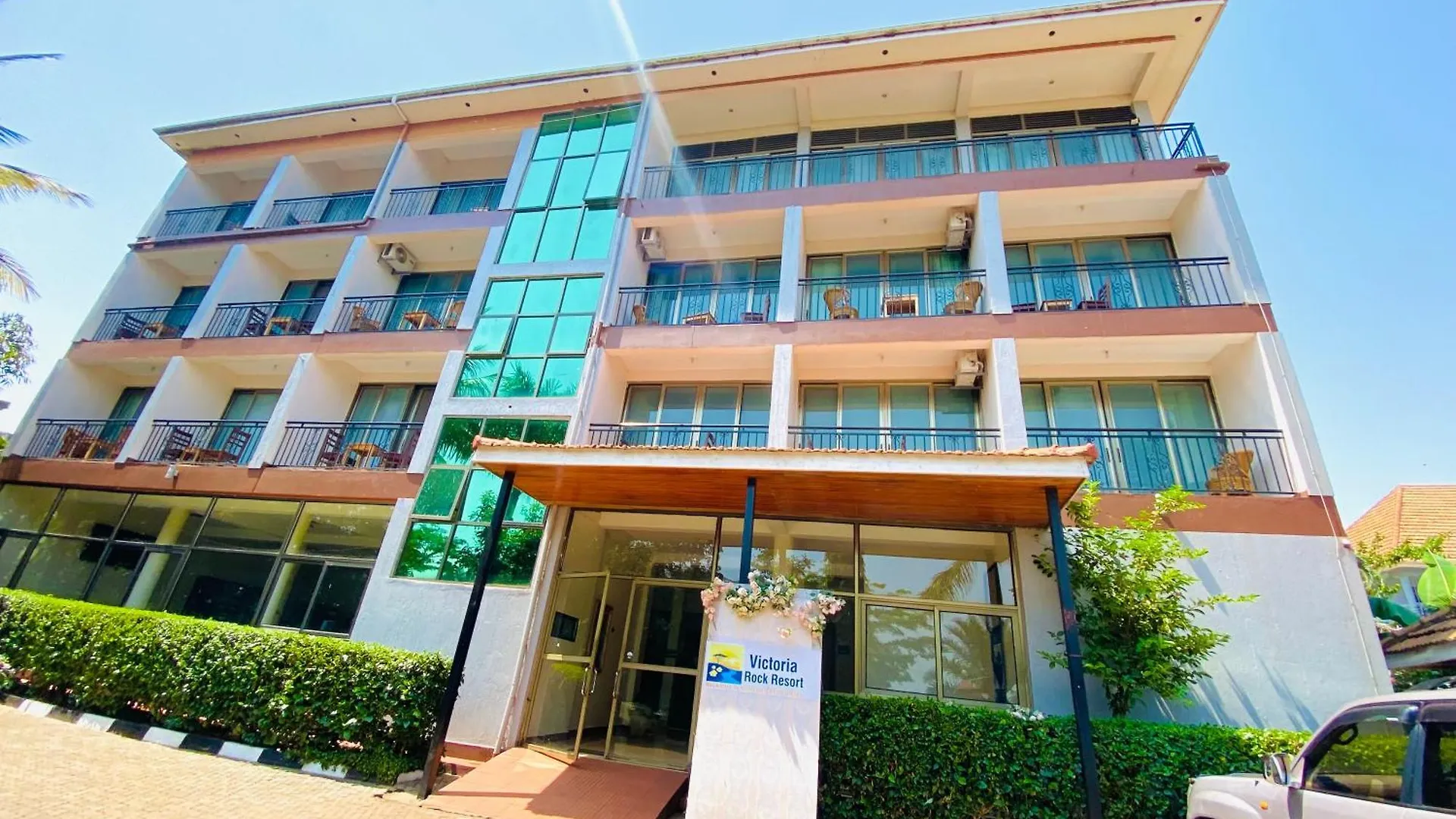 Victoria Rock Resort Entebbe 5*,